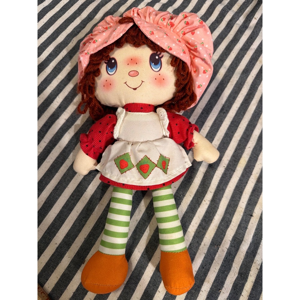 Strawberry Shortcake Plush Rag Doll Basic Fun 2021 Classic Red Yarn Hair Toy